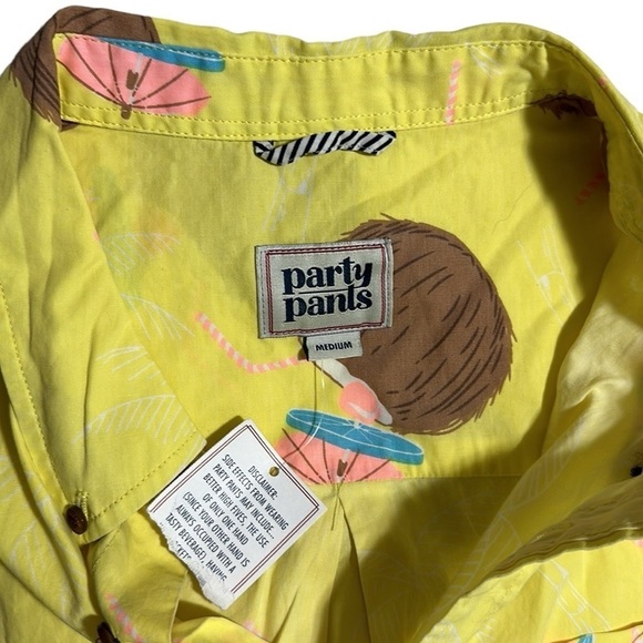 Party Pants Weekender Short Sleeve Button-Down Coconut Shirt Size Medium NWT - Picture 9 of 11